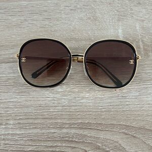 CHANEL sunglasses